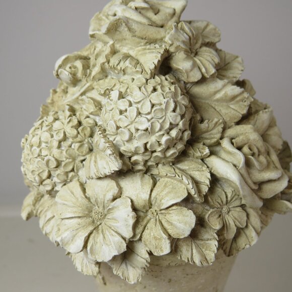 Pair of Vintage Faux Stone Floral Urn Bookends or Door Stops Distressed design - Picture 4 of 12